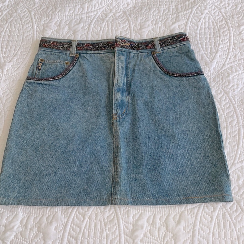 Women’s Size 11-12 vintage denim skirt